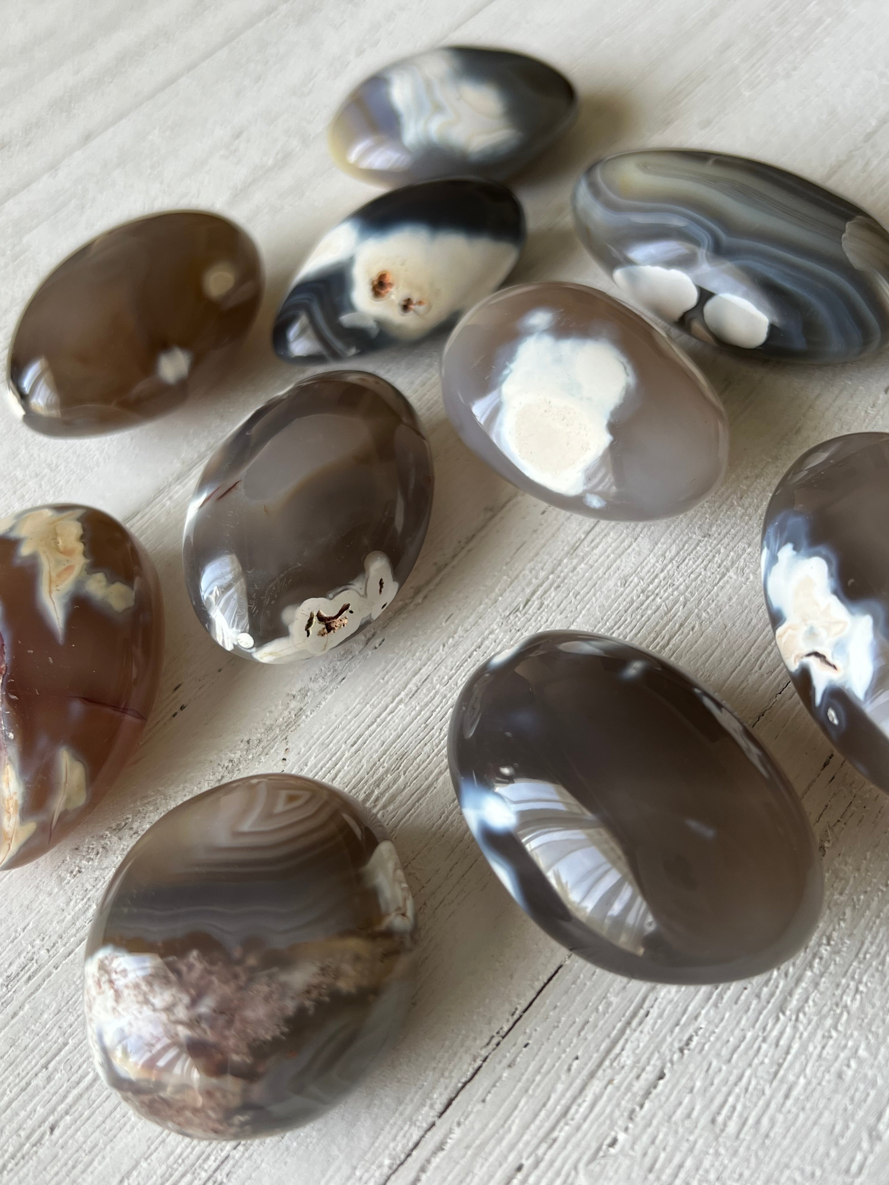 Orca Agate Small Palm Stones